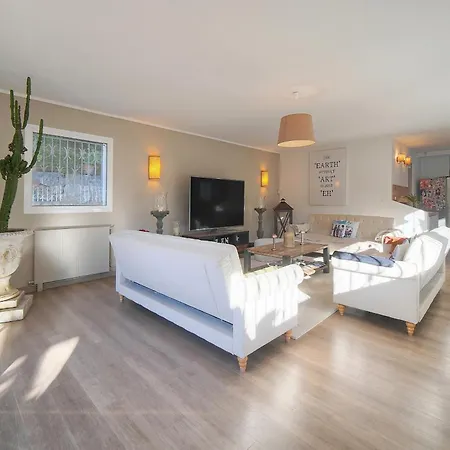 Frgk Coteau Luxury Private 4 Bedrooms Pool Garden Parking