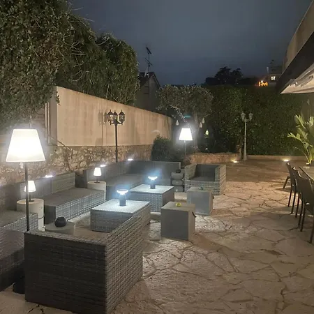 Frgk Coteau Luxury Private 4 Bedrooms Pool Garden Parking